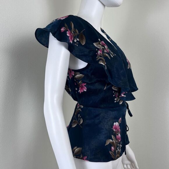 Collective Concept Size M Petite Green Pink Floral Satin Ruffle Wrap Blouse Top - Picture 12 of 13